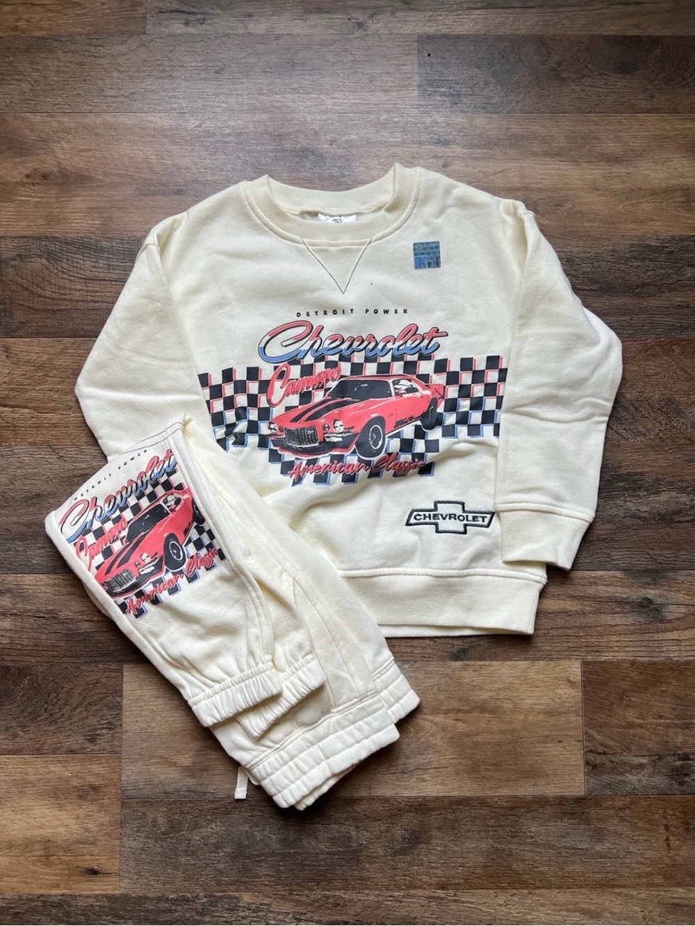 Chevrolet Camaro Cream Sweatshirt & Jogger Set boys 4/5